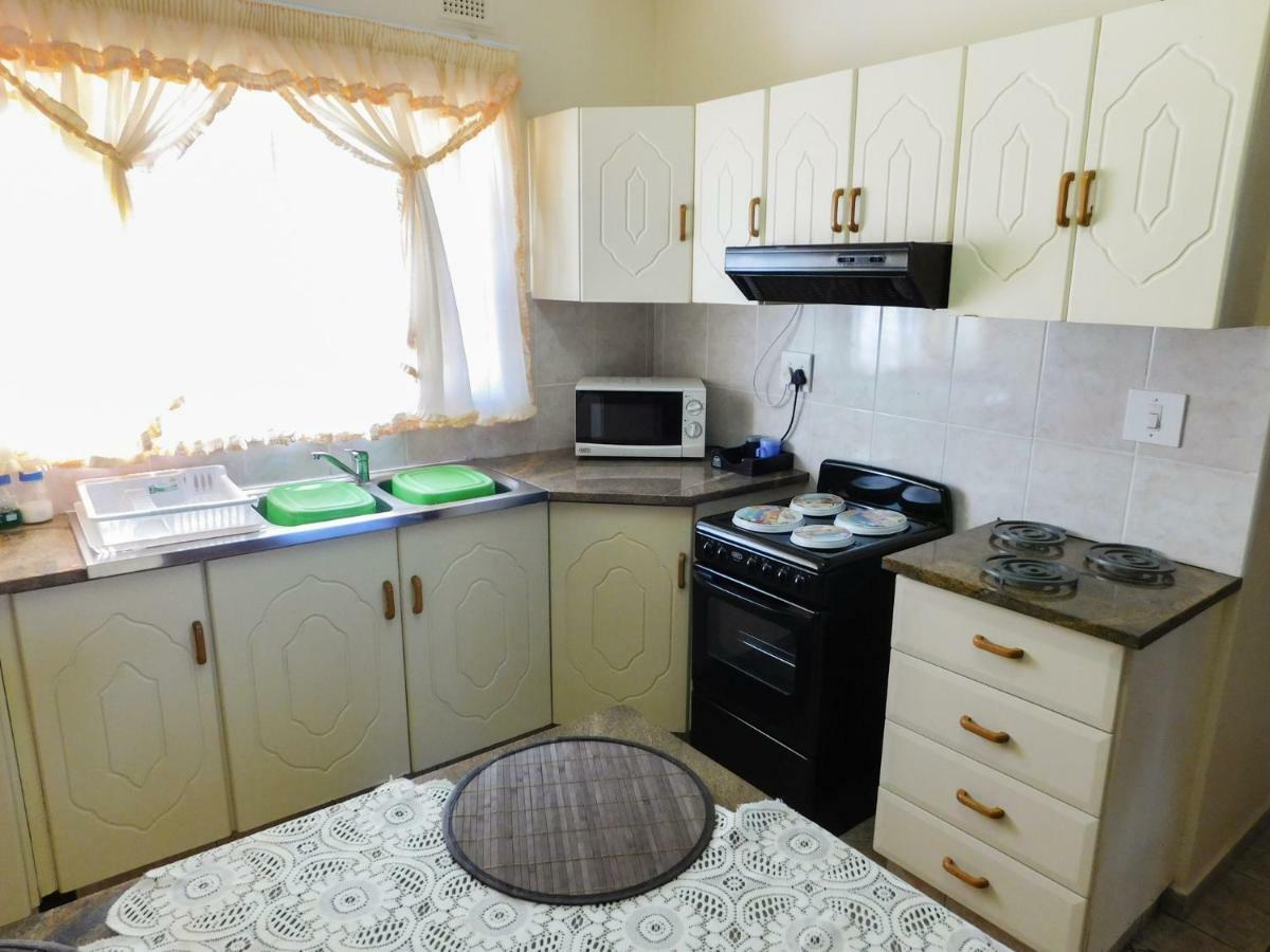 Mama Mia Cottages Oslo Beach 포트 셉스턴 외부 사진