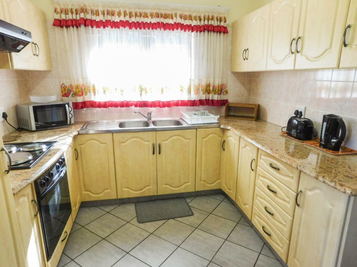Mama Mia Cottages Oslo Beach 포트 셉스턴 외부 사진