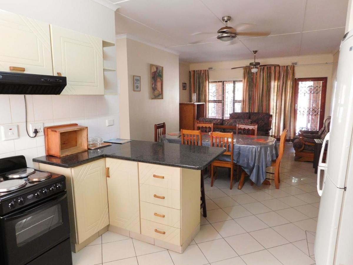 Mama Mia Cottages Oslo Beach 포트 셉스턴 외부 사진